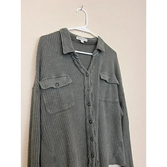 Frye and CO. Womens Long Sleeve Button Down Shirt Size L Green Waffe Thermal - Picture 3 of 11